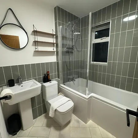 Modern 1 Bedroom House In Biggleswade Exterior photo